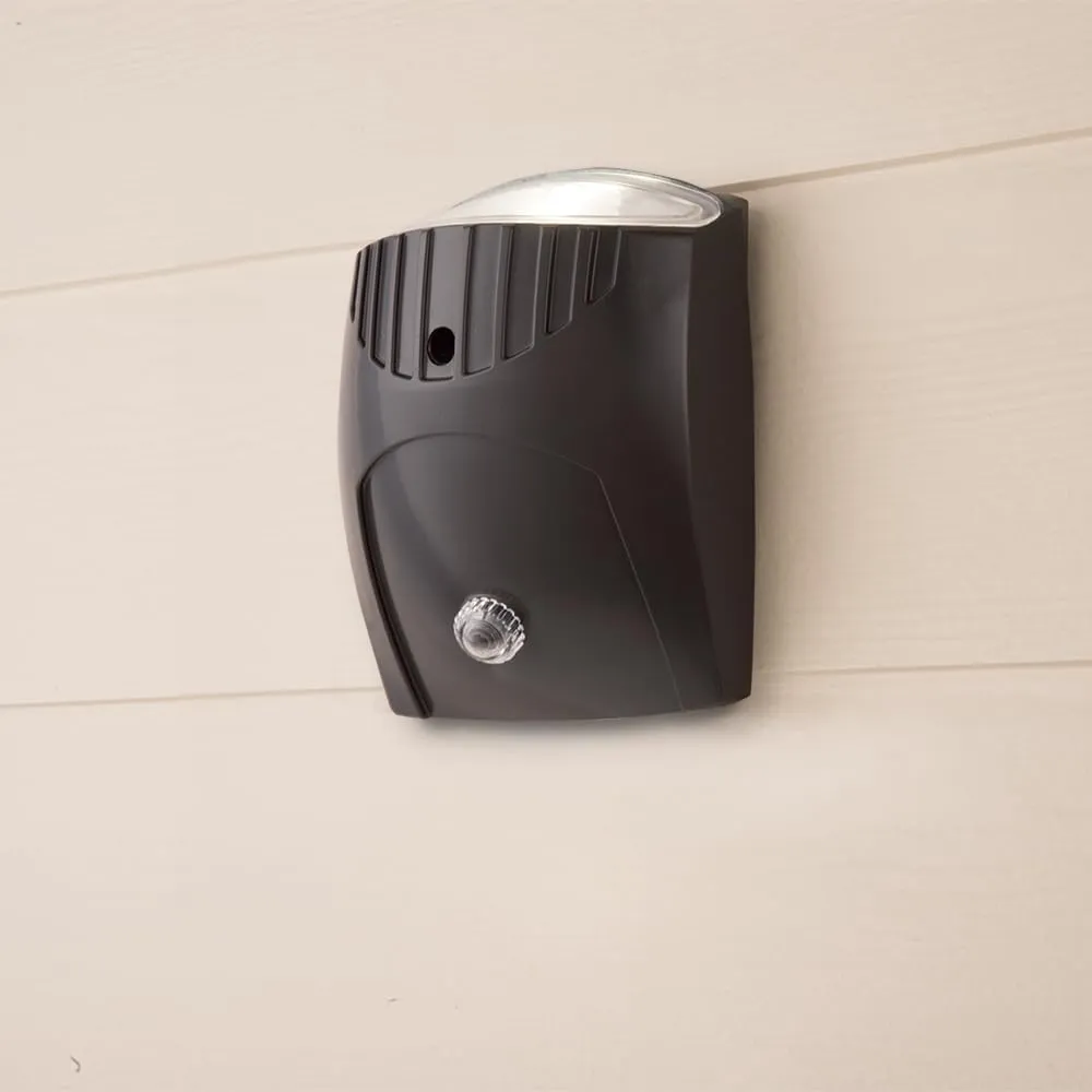 HALO Bronze Integrated LED Outdoor Wall Pack Light with Dusk to Dawn Photocell Sensor, 5000K Daylight, 1650 Lumens, (WP1850LPC)